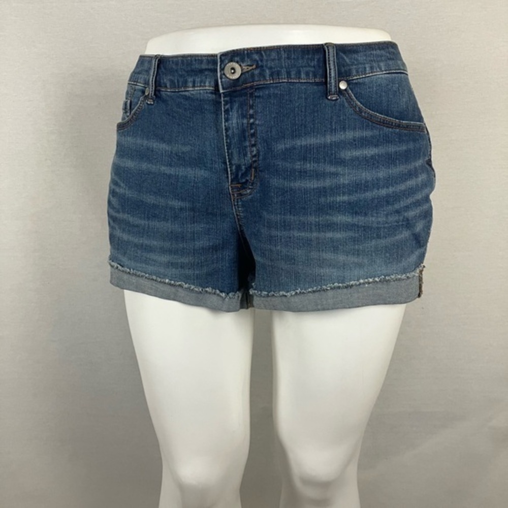 Torrid 3” Jean shorts